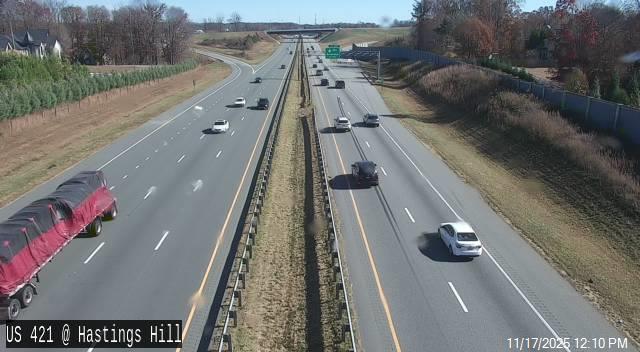 Traffic Cam I-40 Business near Hastings Hill Rd - Mile Marker 11 Player