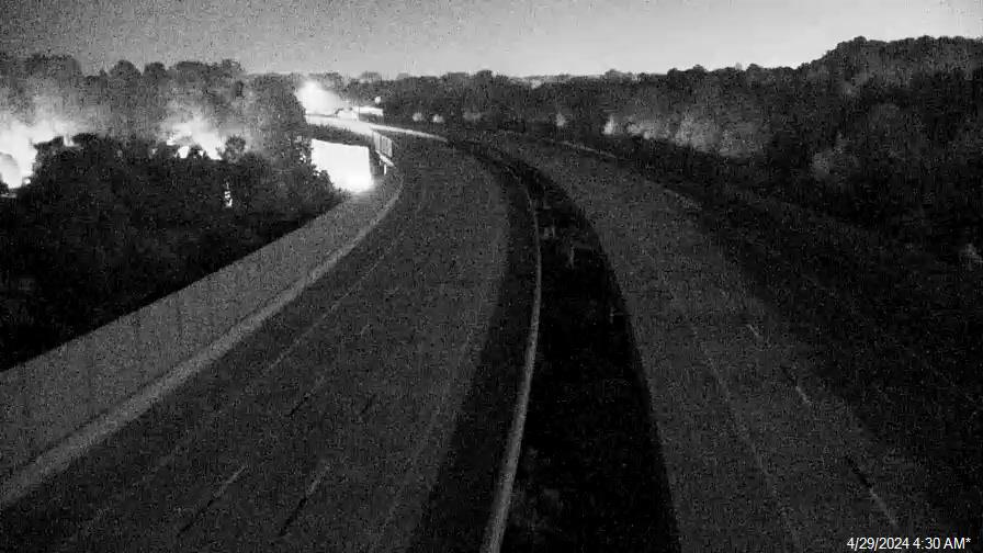 I-840 MM 6 (Drawbridge Pkwy) - Mile Marker 6 Traffic Camera