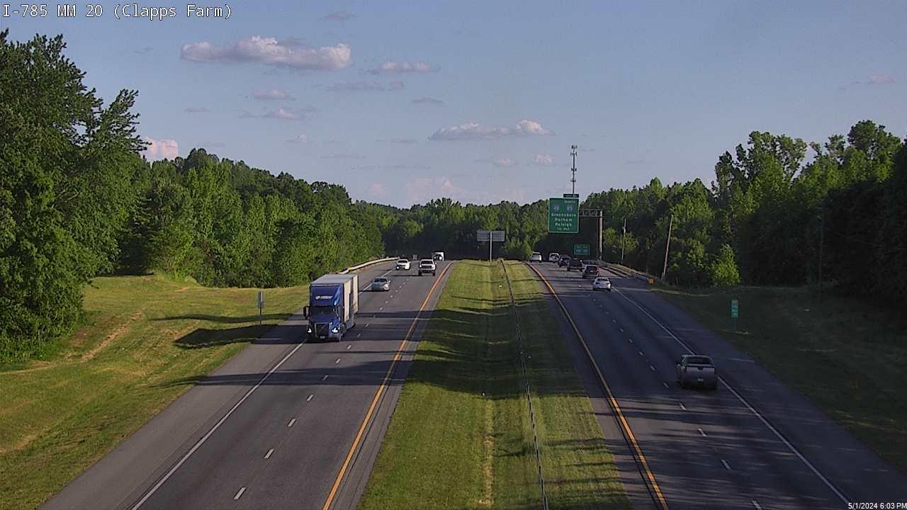 Traffic Cam I-785 / I-840 at Clapps Farm Rd - Mile Marker 20 Player