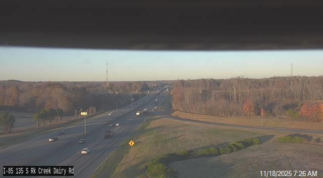 Traffic Cam I-85 at Rock Creek Dairy Rd - Mile Marker 135 Player