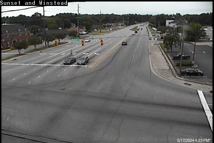Traffic Cam Sunset Ave @ Winstead Ave Player