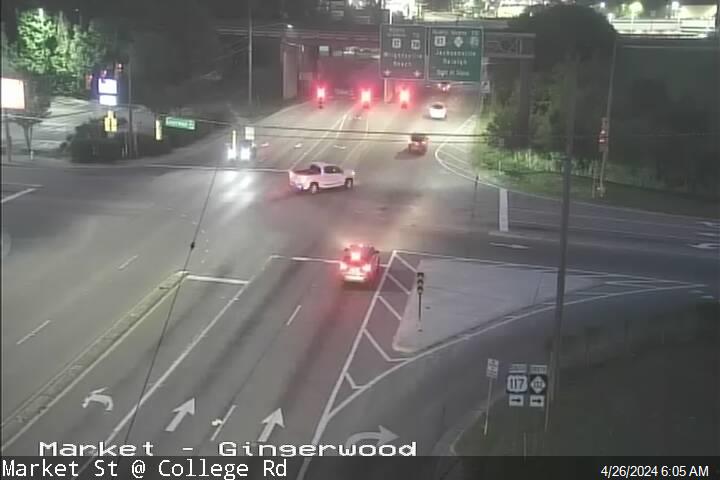 Traffic Cam US 17 Bus (Market St) at US 117/NC 132 (College Rd) / Gingerwood Dr  Player