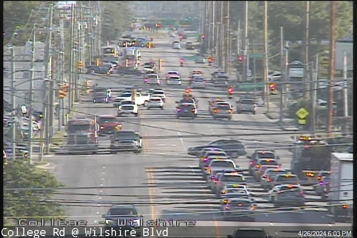 Traffic Cam US 117/NC 132 (College Rd) at Wilshire Blvd  Player