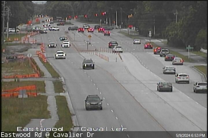 Traffic Cam US 74 (Eastwood Rd) at Cavalier Dr  Player