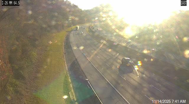 Traffic Cam I-26 MM 64.5 - Mile Marker 64.5 Player