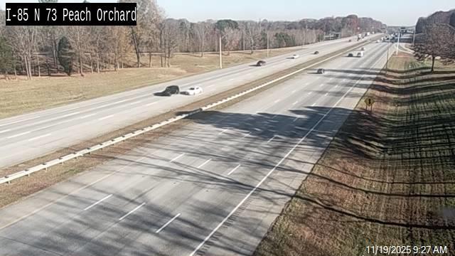 Traffic Cam I-85 at Peach Orchard Rd - Mile Marker 72 Player