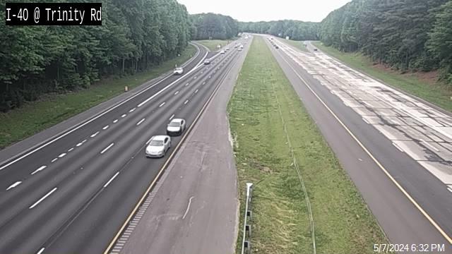Traffic Cam I-40 @ Trinity Rd - Mile Marker 290 Player