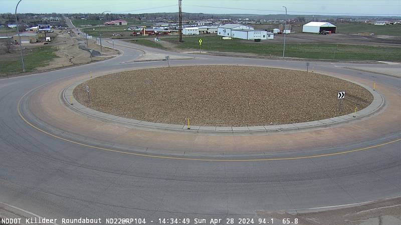 Traffic Cam ND 22 N (MP: 104.534) Killdeer Roundabout - Center Player