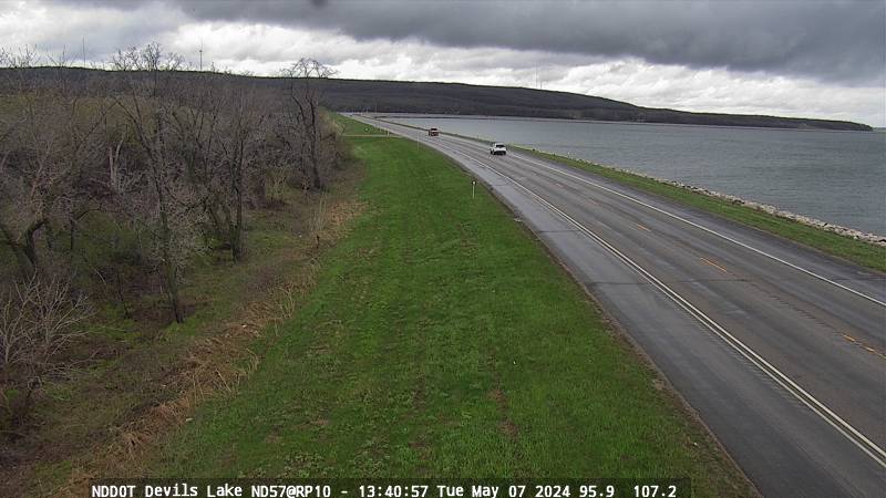 Traffic Cam ND 57 E (MP: 10.427) Devils Lake - West  Player