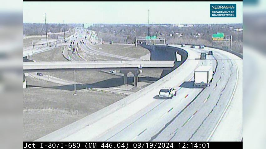 Traffic Cam Millard: I-80: 108th St in Omaha: Interstate Views Player