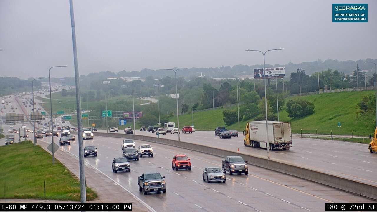Traffic Cam Omaha: I-80: 72nd St in - Various Views Player