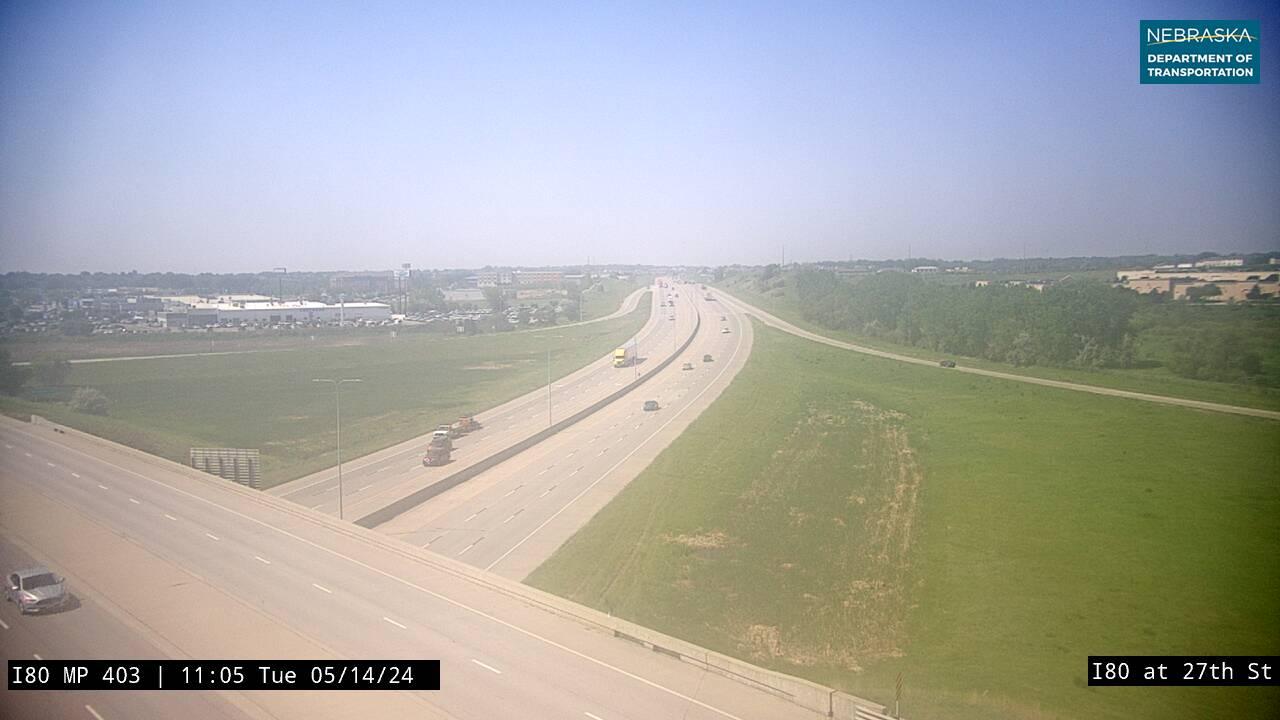Traffic Cam Haymarket: I-80: Lincoln Exit to 27th St.: Interstate View Player