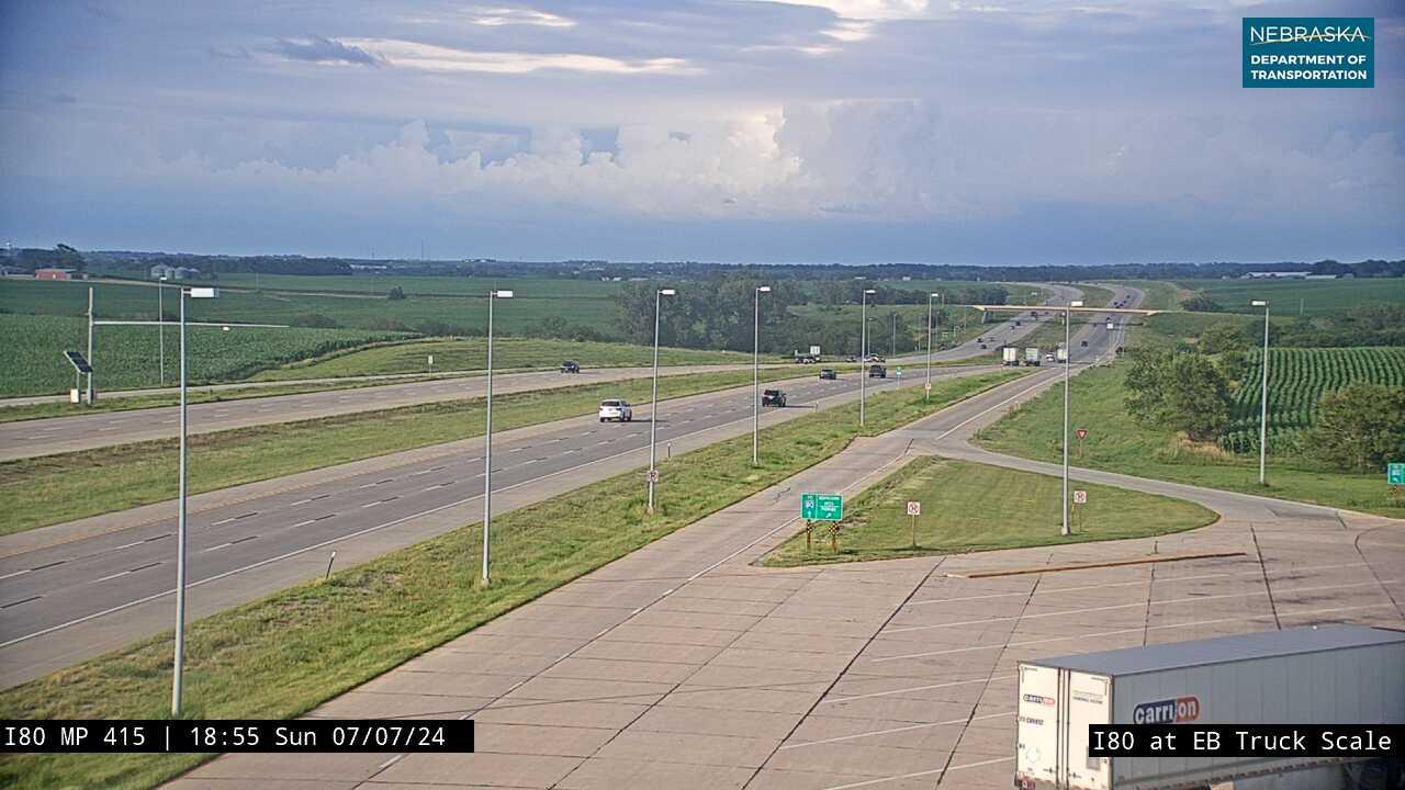 Traffic Cam Greenwood: I-80: Scale E of Lincoln: Various Views Player