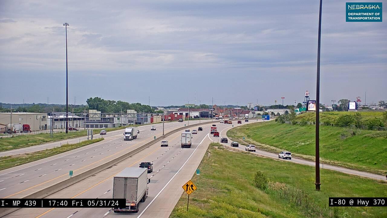 Traffic Cam Gretna: I-80: Exit 439 : Interstate View Player