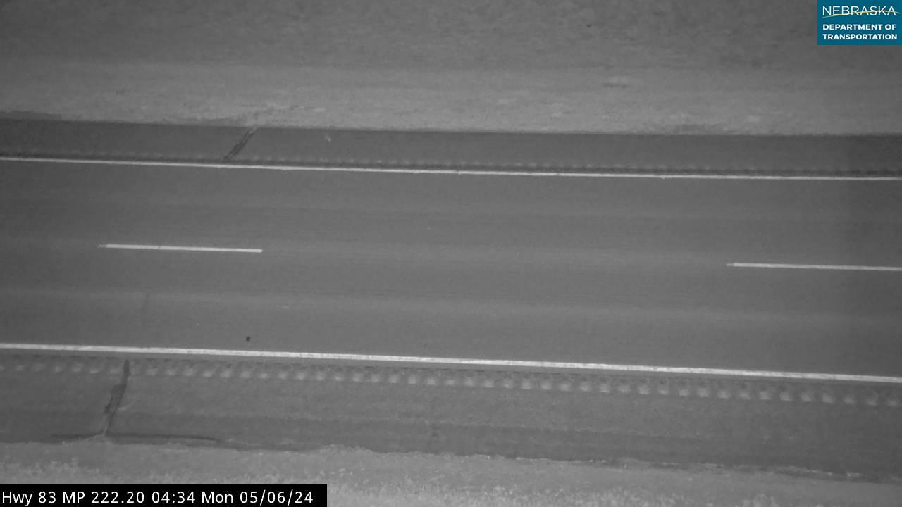 Valentine: US 83: SD border N of - 83 surface view Traffic Camera