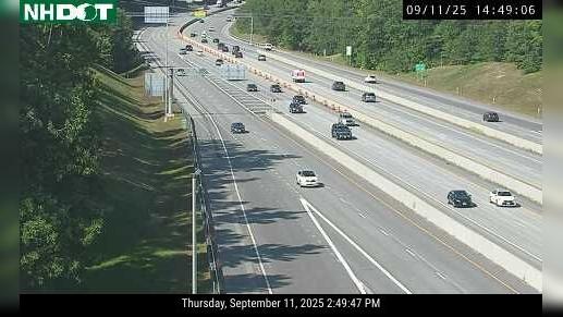 Traffic Cam Hooksett: 93 S MM 28.9 CCTV Player