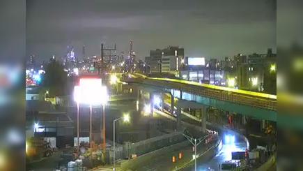 Traffic Cam Edgewater › West: I-278 at Whittier St Player