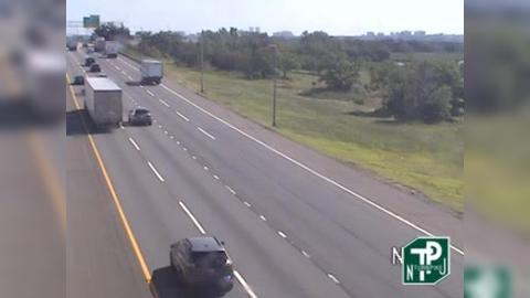 Traffic Cam East Rutherford: MM 112.31 Western Spur South of Interchange 16W - NJ Player