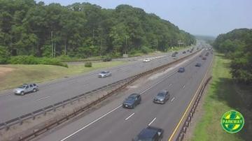 Traffic Cam Cliffwood › North: MM . s/o Exit - Laurence Harbor NB (Old Br Twp) Player