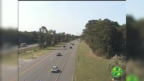 Traffic Cam Egg Harbor Township › South: MM 039.2 s/o Exit 40 - US-30/White Horse Pike (Egg Harbor Twp) Player