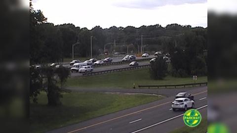 Lincroft › North: MM 109.9 South of Exit 109 - CR 520 (Middletown Twp) Traffic Camera