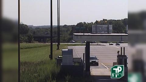 Hopelawn › North: MM 090.6 Interchange 11 - Garden State Parkway (WoodBr Twp) Traffic Camera