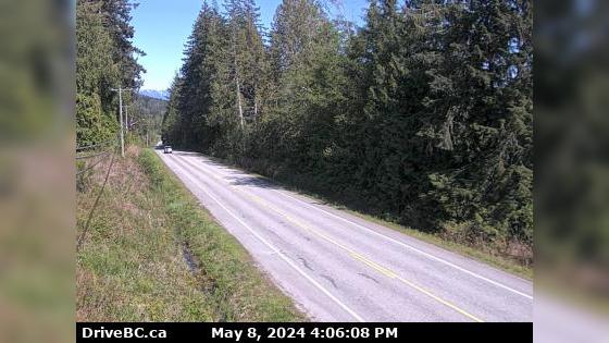 Traffic Cam Stillwater › South: Hwy 101 near Loubert Road in the qathet Regional District, looking south Player