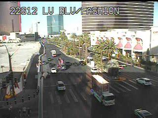 Traffic Cam Las Vegas Blvd at Fashion Show Player