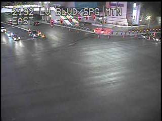 Traffic Cam Las Vegas Blvd at Spring Mountain Rd Player