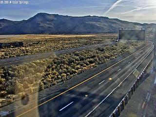 Traffic Cam US 395 at Cold Springs Player