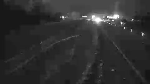 Traffic Cam North Syracuse › South: I-81 north of Exit 28 (Taft Rd) Player