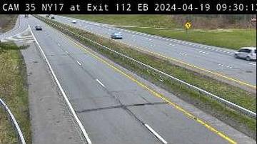Wurtsboro › East: NY 17 at OH Sign Beacon Exit 112 Traffic Camera
