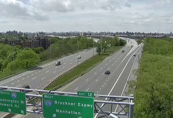 Traffic Cam I-295 at Lafayette Avenue - Northbound Player