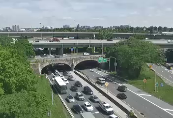 Traffic Cam I-678 at Lafayette Avenue - Southbound Player