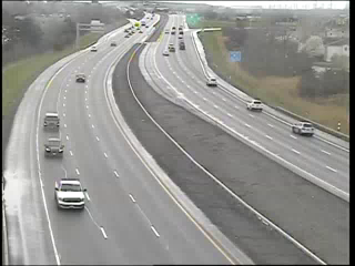 Traffic Cam I-290 between Exit 1 (Delaware Avenue) and Exit 2 (Colvin Boulevard) - Eastbound Player