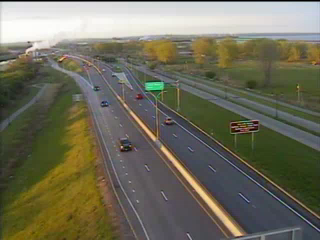 Traffic Cam NY 5 at Skyway Base (2) - Eastbound Player