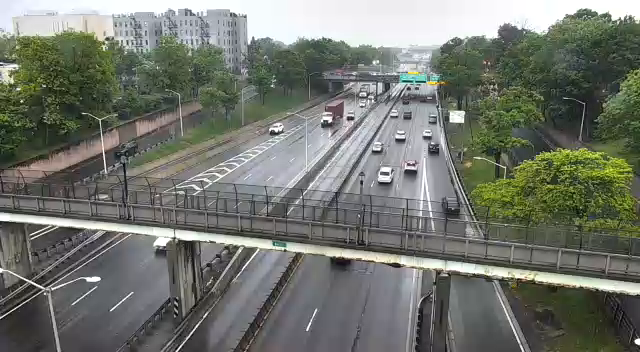 Traffic Cam I-278 at Ft. Hamilton Pkwy - Eastbound Player