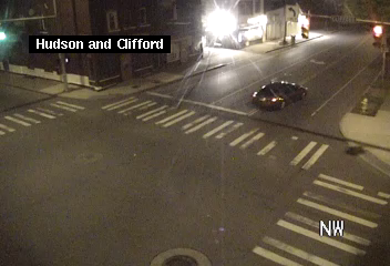 Traffic Cam Clifford Ave at Hudson Ave Player