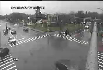 Traffic Cam Monroe Ave at S Winton Rd Player