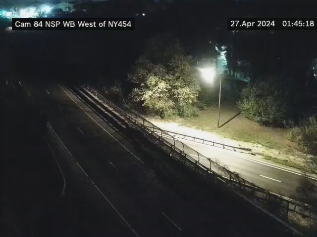 Traffic Cam NSP west of NY 454 overpass - Northbound Player
