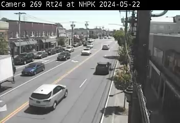 Traffic Cam NY 24 Eastbound at New Hyde Park Road Player