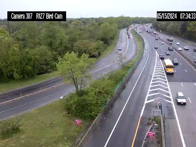 Traffic Cam NY27 at Oakdale Merge - Camera2 Player