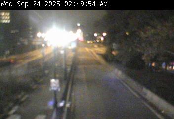 Traffic Cam Brooklyn Bridge @ Centre Street - Westbound Player