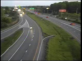 I-190 at Exit 22 (Niagara Falls Boulevard) (1) Traffic Camera