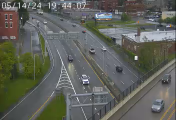 Traffic Cam I-81 south of Exit 20 (Butternut St) - Northbound Player