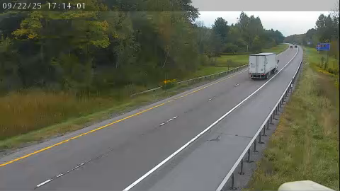 I-81 north of Exit 36 (Pulaski) - Southbound Traffic Camera