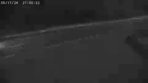 Traffic Cam I-81 south of Exit 37 (Sandy Creek) - Northbound Player