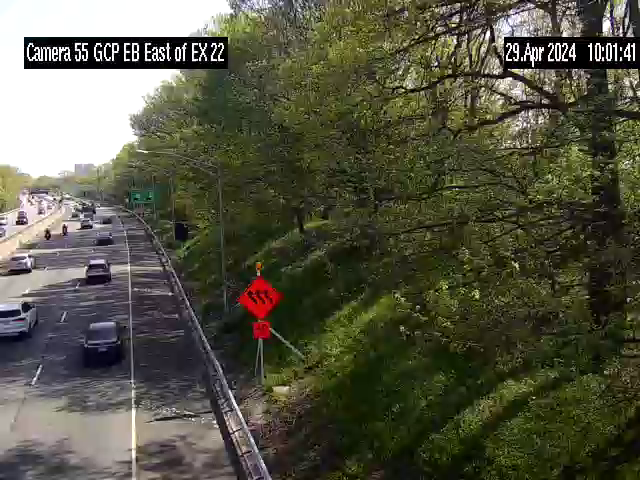 Grand Central Pkwy at Clearview Expwy (I-295) Northbound Exit - Westbound Traffic Camera