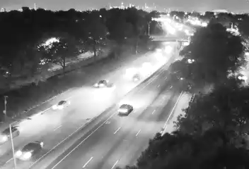 Traffic Cam I-495 at 146th Street - Westbound Player