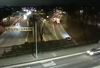 Traffic Cam I-678 at 14th Avenue - Northbound Player